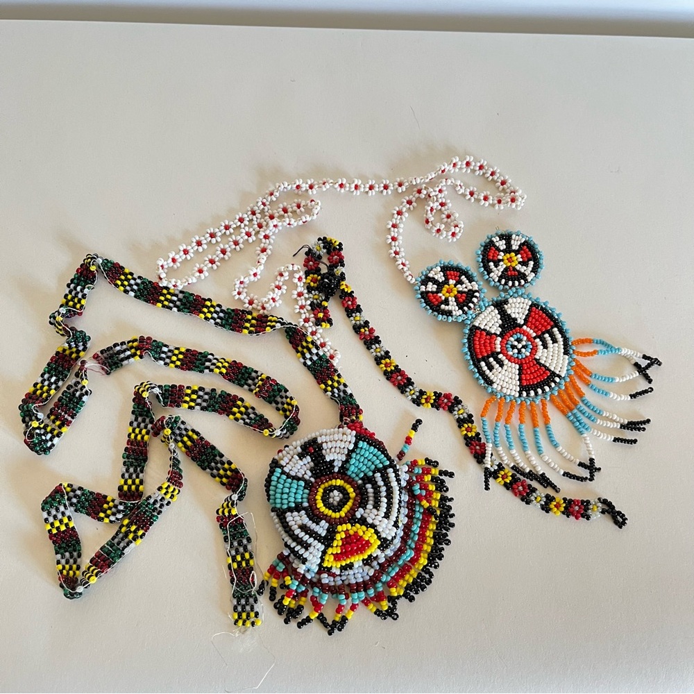 Beaded necklaces that need repair or for repurposing all damaged native seed - Picture 15 of 16